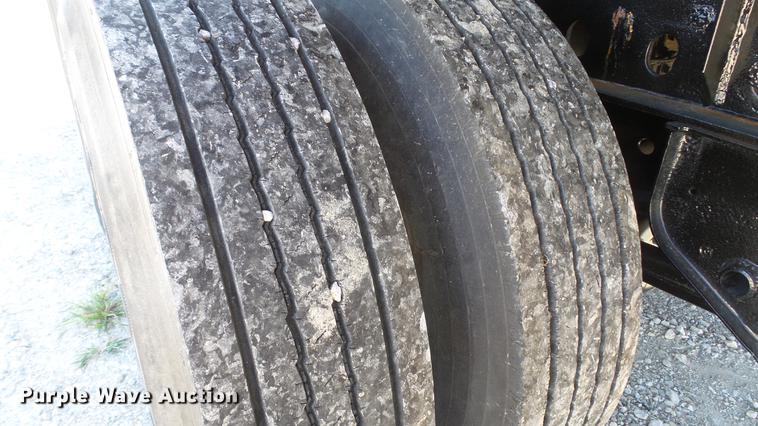 image for item DE4836 1999 Great Dane flatbed trailer