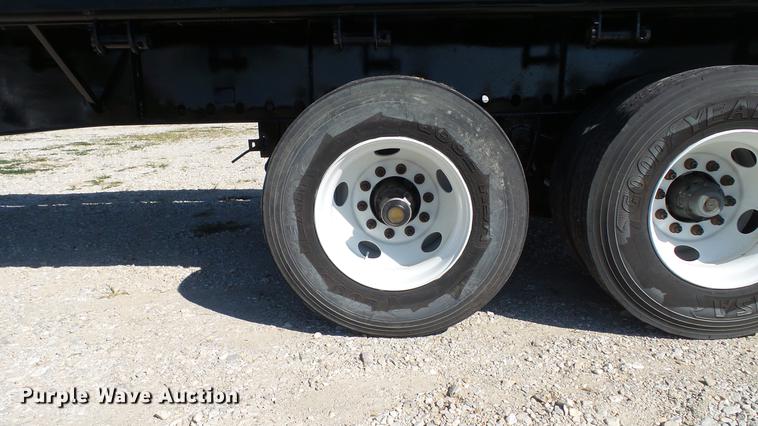 image for item DE4836 1999 Great Dane flatbed trailer