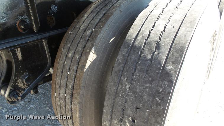 image for item DE4836 1999 Great Dane flatbed trailer