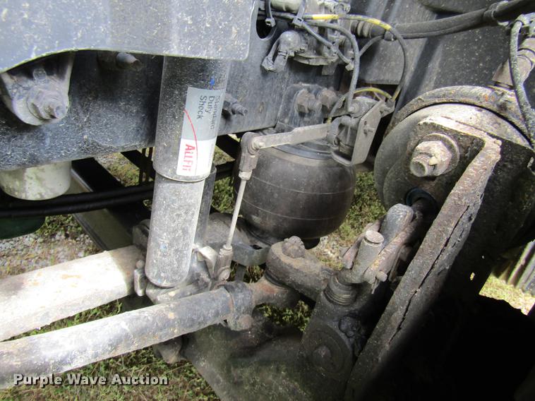 image for item DE5256 2009 Volvo VN semi truck