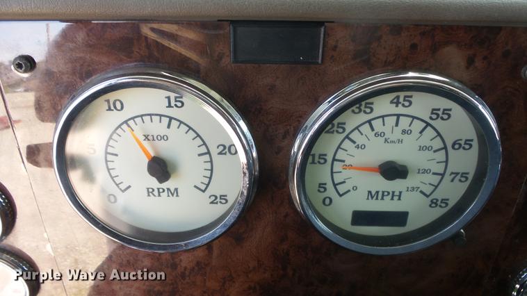 image for item DE7235 2007 International 9400i semi truck