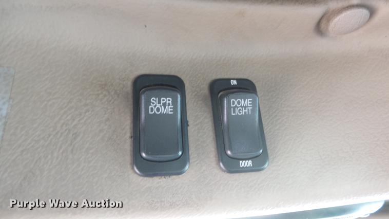 image for item DE7235 2007 International 9400i semi truck