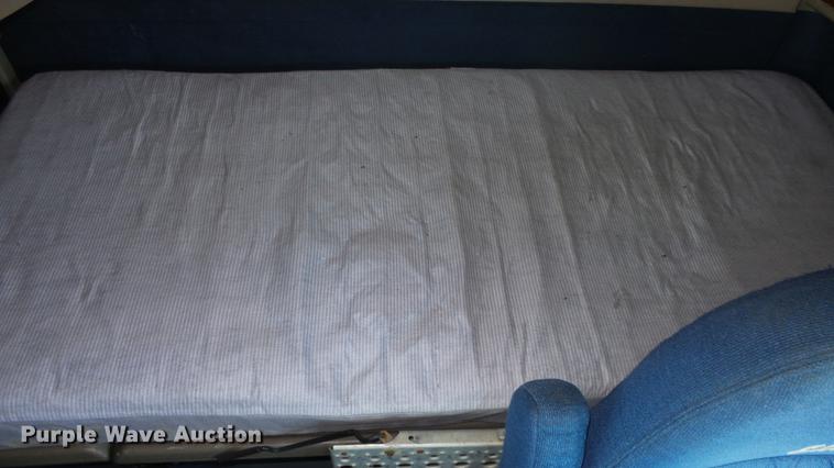 image for item DE7235 2007 International 9400i semi truck