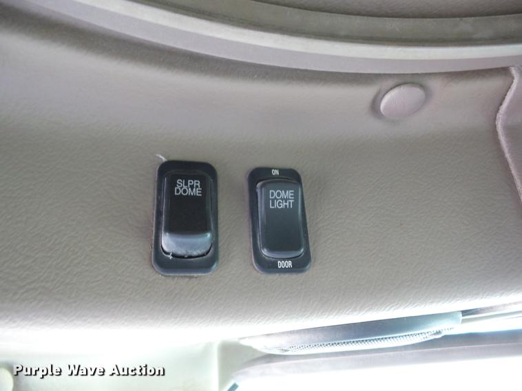 image for item DF1252 2006 International 9400i semi truck