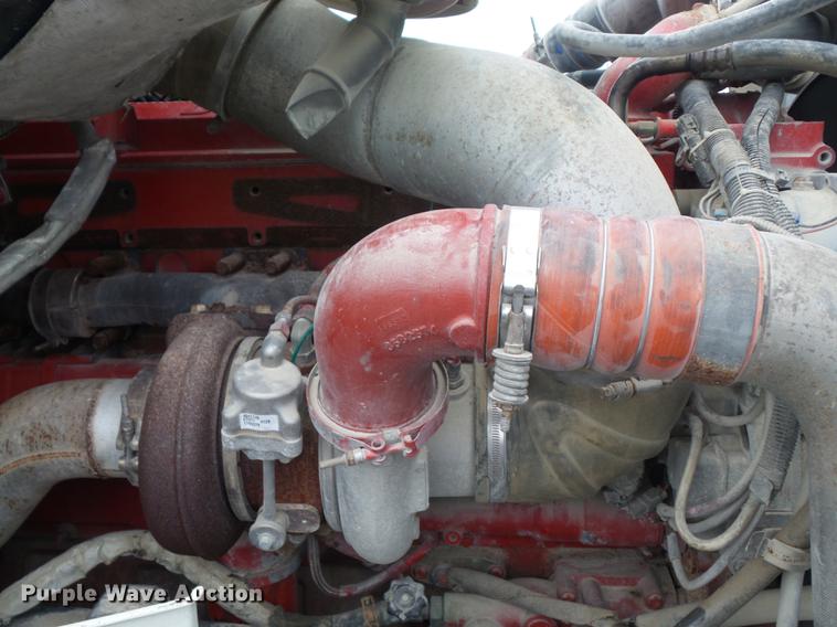 image for item DF1252 2006 International 9400i semi truck