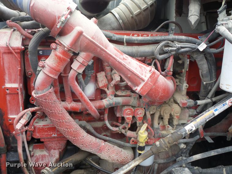 image for item DF1252 2006 International 9400i semi truck