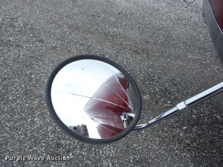 image for item DF1254 2010 Peterbilt 387 semi truck