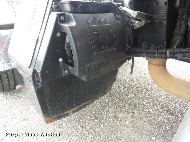 image for item DF1254 2010 Peterbilt 387 semi truck