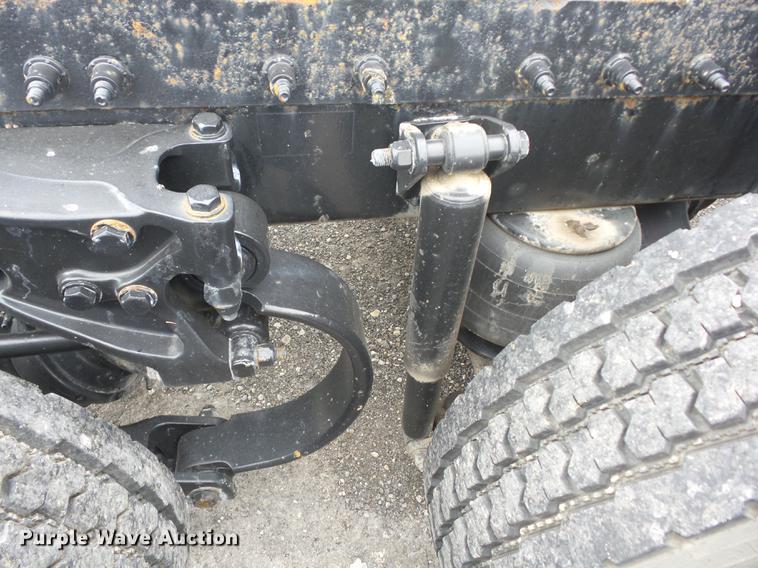 image for item DF1254 2010 Peterbilt 387 semi truck