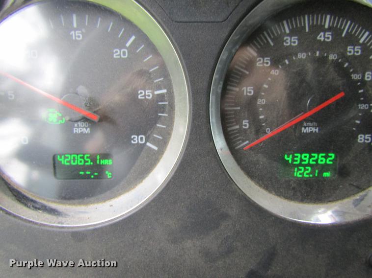 image for item DF3861 2007 Kenworth T600 semi truck