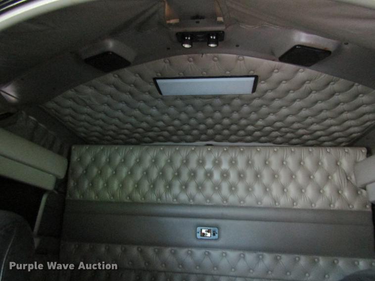 image for item DF3861 2007 Kenworth T600 semi truck