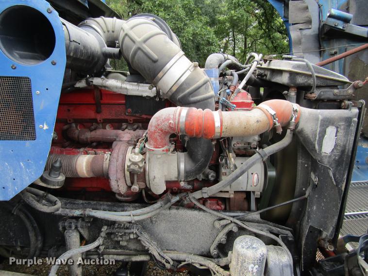 image for item DF3861 2007 Kenworth T600 semi truck