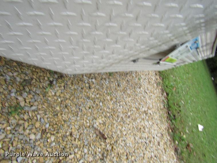 image for item DF3861 2007 Kenworth T600 semi truck