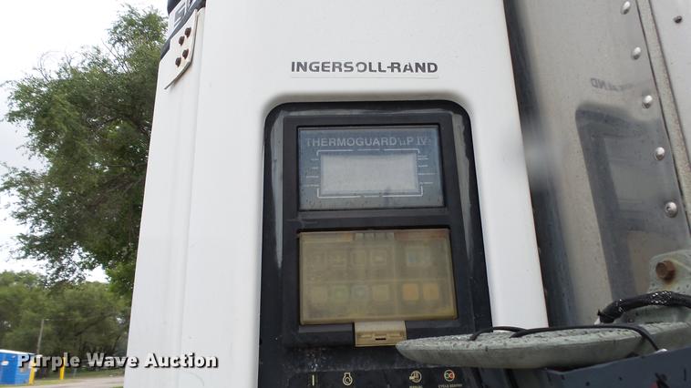 image for item DF4346 2000 Great Dane refrigerated van trailer