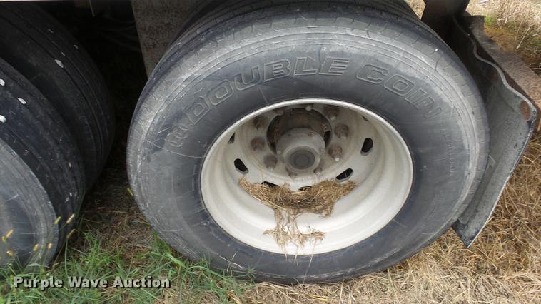 image for item DF4346 2000 Great Dane refrigerated van trailer