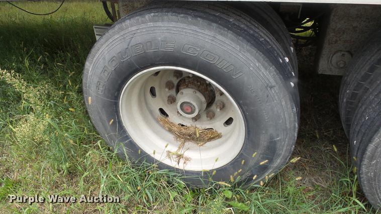 image for item DF4346 2000 Great Dane refrigerated van trailer