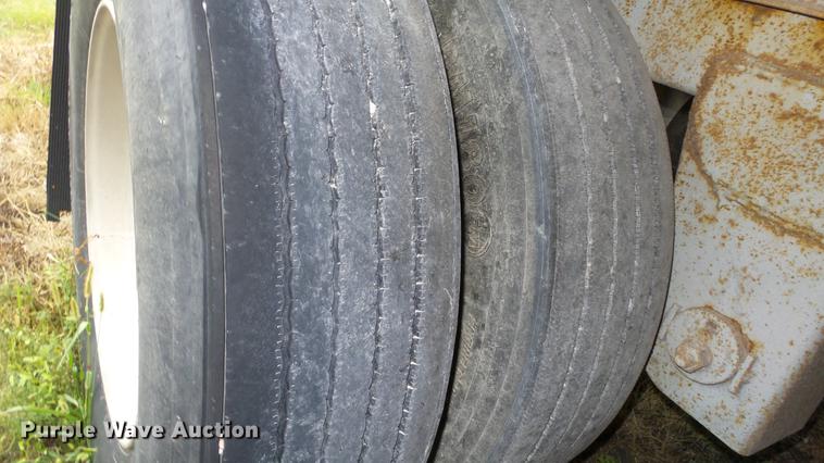 image for item DF4346 2000 Great Dane refrigerated van trailer