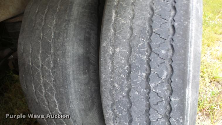 image for item DF4346 2000 Great Dane refrigerated van trailer