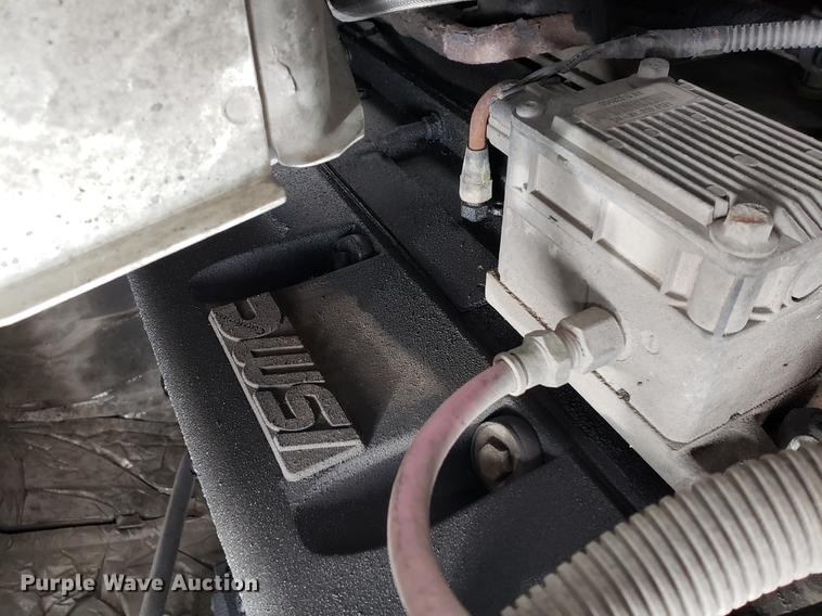 image for item EF9869 2005 International 8600 semi truck