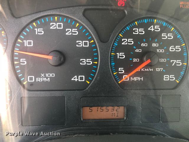 image for item EF9869 2005 International 8600 semi truck