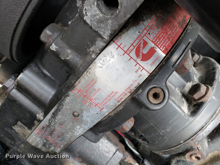 image for item EF9872 2001 International 9100i semi truck