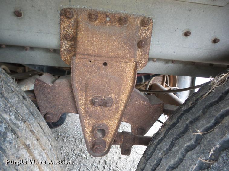 image for item EI9905 1986 Merritt livestock trailer