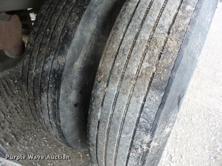 image for item EI9905 1986 Merritt livestock trailer