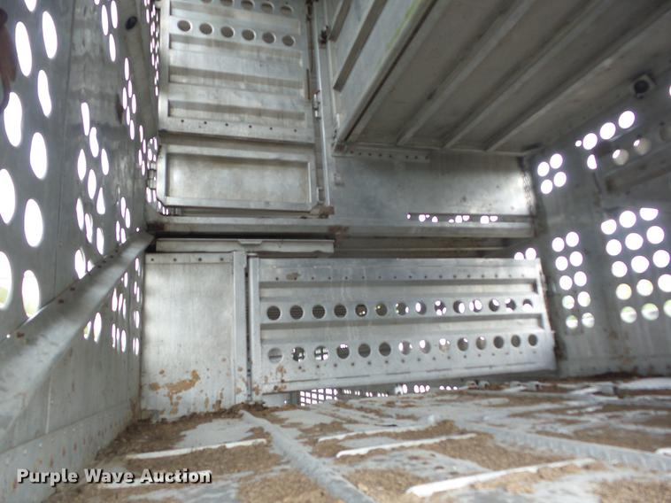 image for item EI9905 1986 Merritt livestock trailer