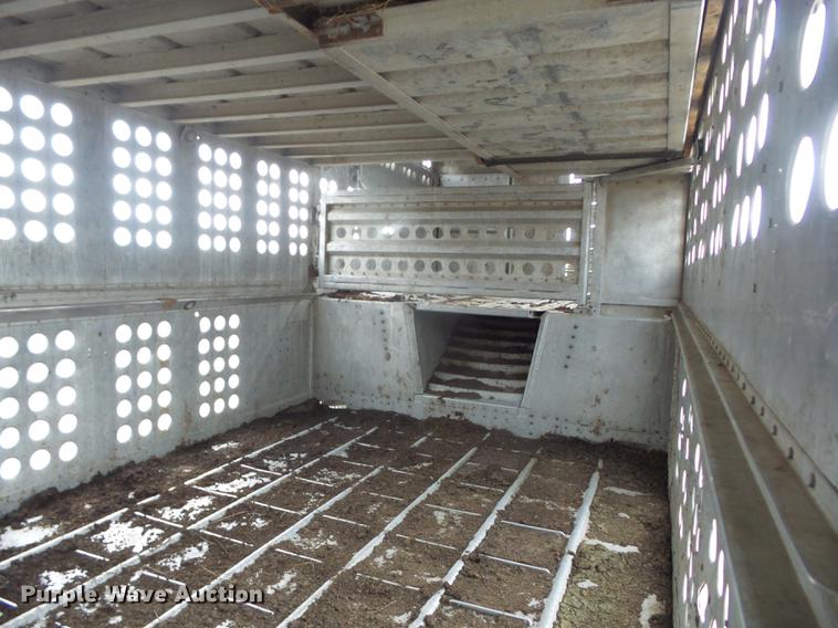 image for item EI9905 1986 Merritt livestock trailer