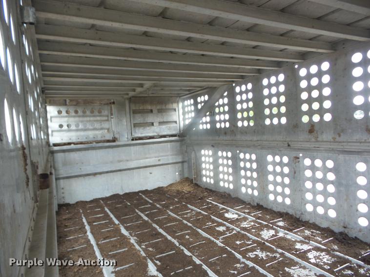 image for item EI9905 1986 Merritt livestock trailer