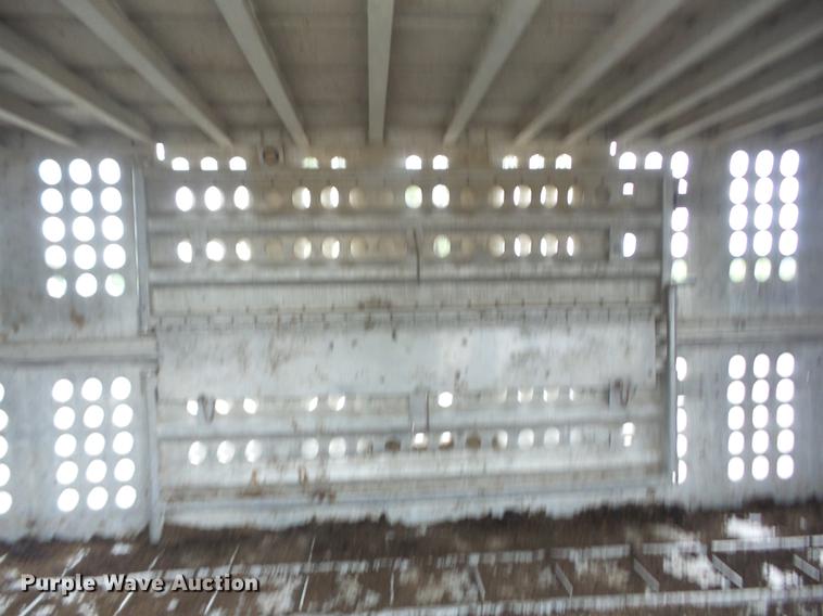 image for item EI9905 1986 Merritt livestock trailer