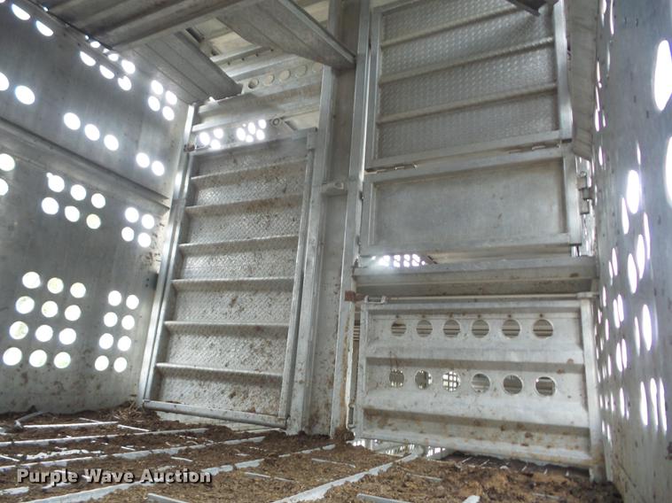 image for item EI9905 1986 Merritt livestock trailer