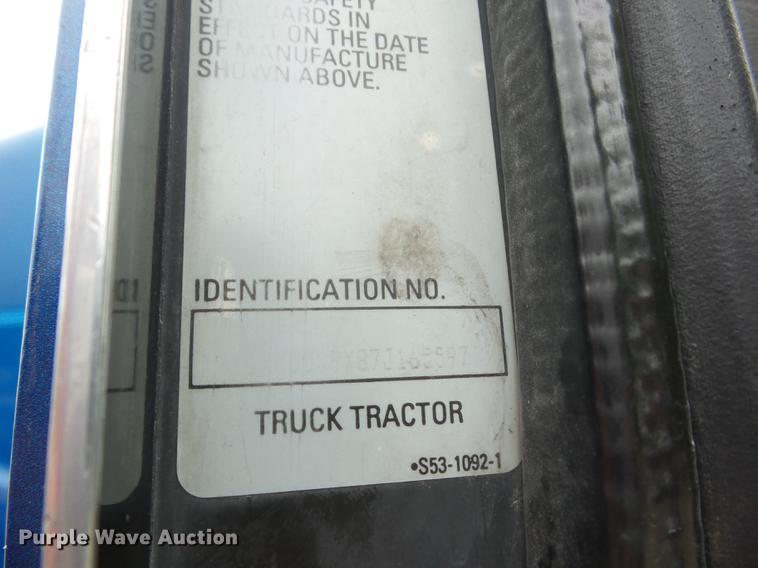 image for item EI9910 2007 Kenworth T800 semi truck