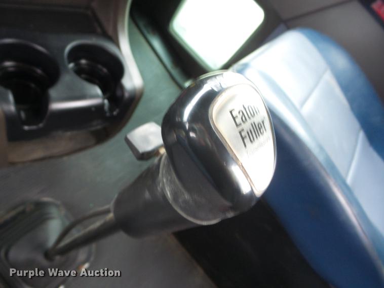 image for item EI9910 2007 Kenworth T800 semi truck