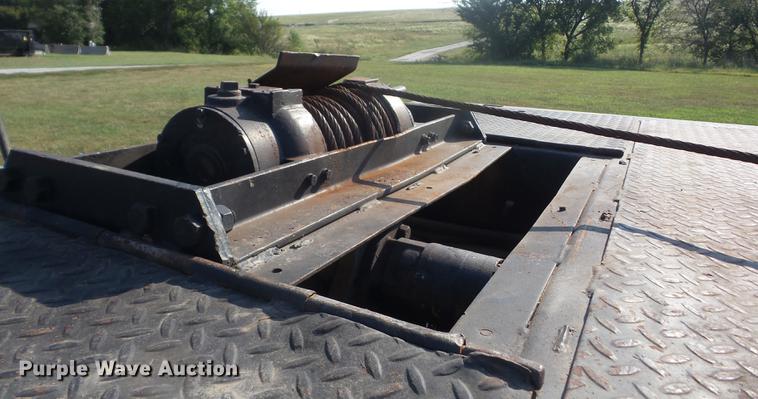 image for item EI9951 1990 Trail King TK70HTP-482 tilt deck equipment trailer