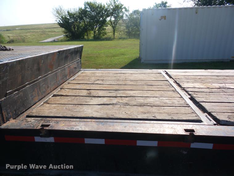 image for item EI9951 1990 Trail King TK70HTP-482 tilt deck equipment trailer