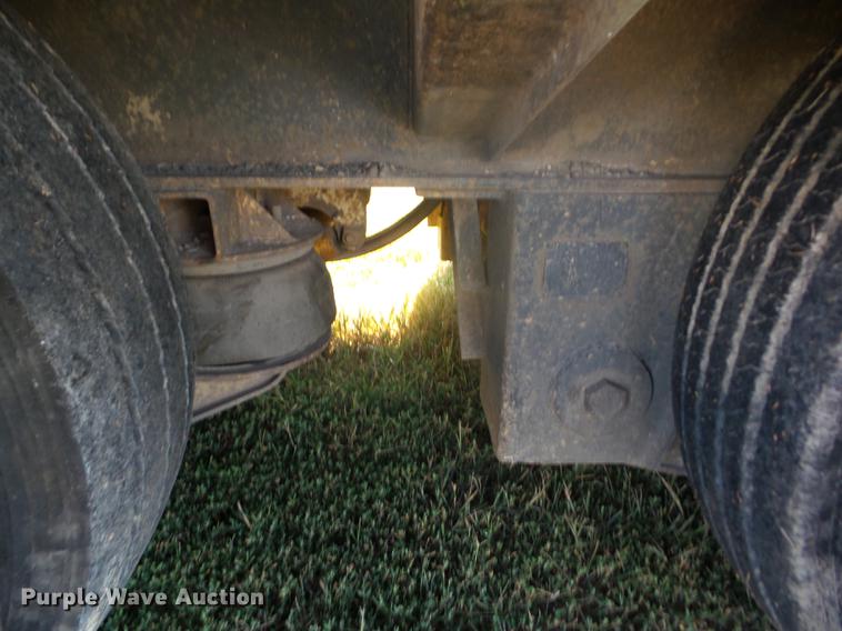 image for item EI9951 1990 Trail King TK70HTP-482 tilt deck equipment trailer