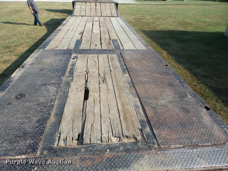 image for item EI9951 1990 Trail King TK70HTP-482 tilt deck equipment trailer