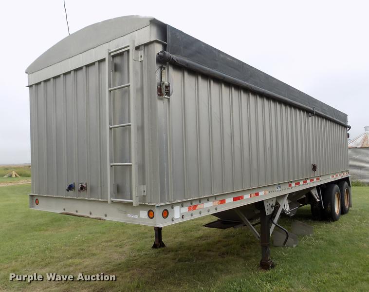 image for item ER9107 1994 Farris double hopper bottom grain trailer