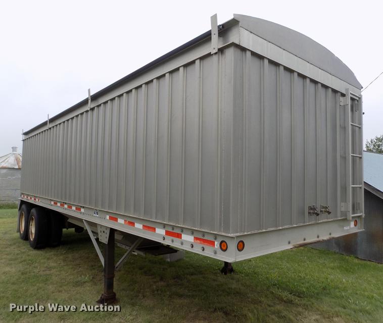 image for item ER9107 1994 Farris double hopper bottom grain trailer