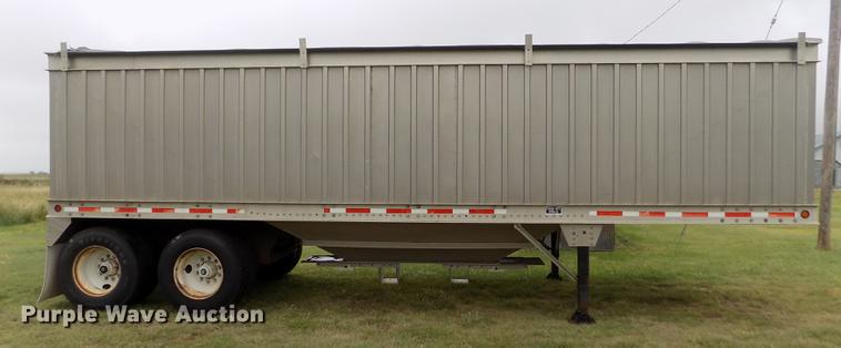 image for item ER9107 1994 Farris double hopper bottom grain trailer