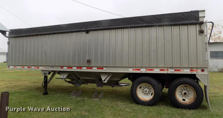 image for item ER9107 1994 Farris double hopper bottom grain trailer