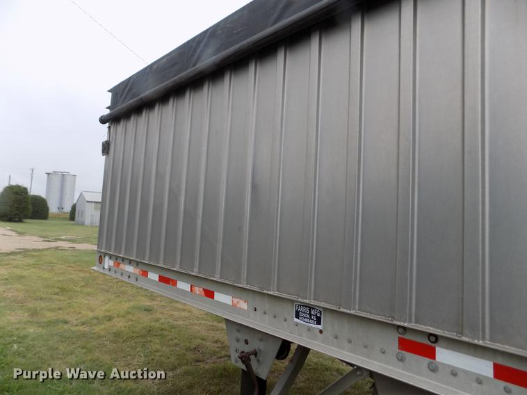 image for item ER9107 1994 Farris double hopper bottom grain trailer