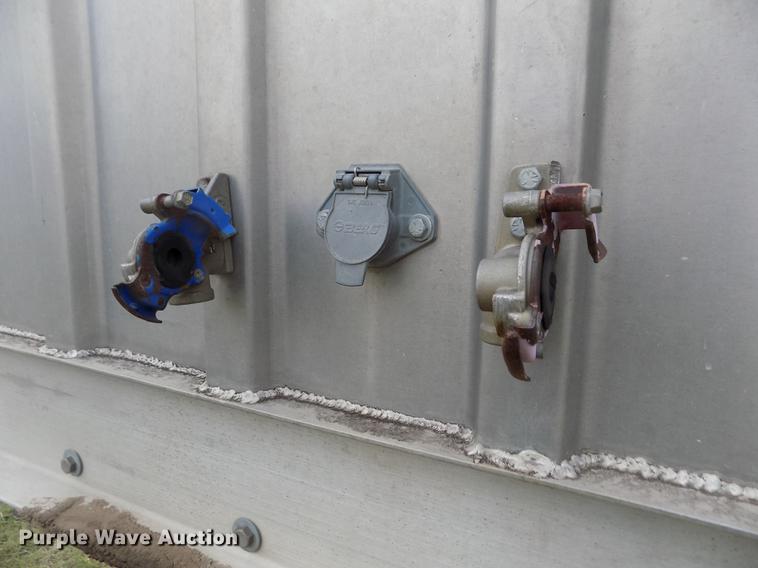 image for item ER9107 1994 Farris double hopper bottom grain trailer