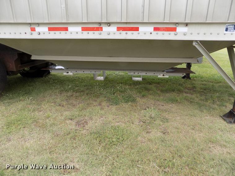 image for item ER9107 1994 Farris double hopper bottom grain trailer