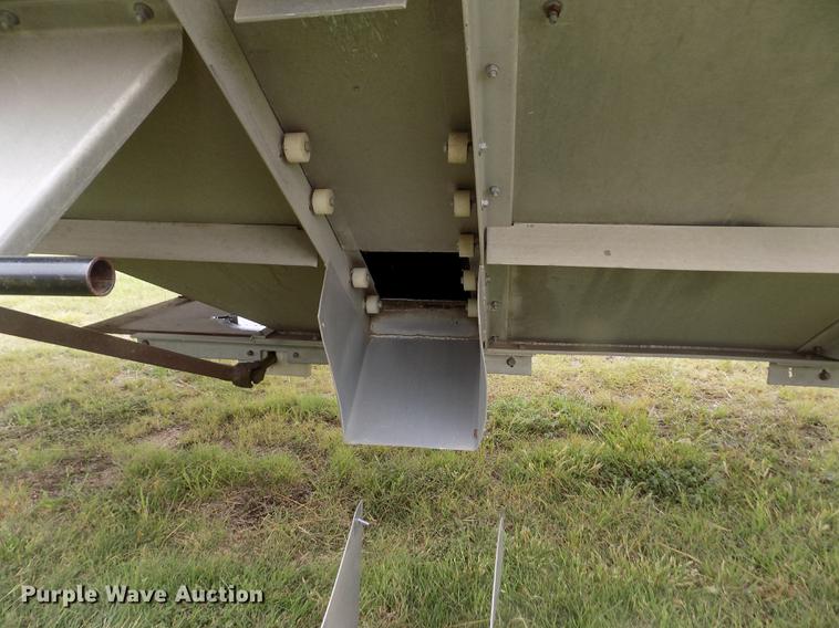 image for item ER9107 1994 Farris double hopper bottom grain trailer