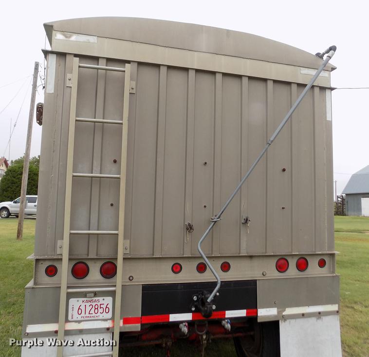 image for item ER9107 1994 Farris double hopper bottom grain trailer