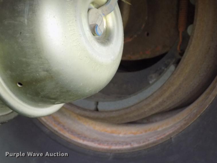 image for item ER9107 1994 Farris double hopper bottom grain trailer