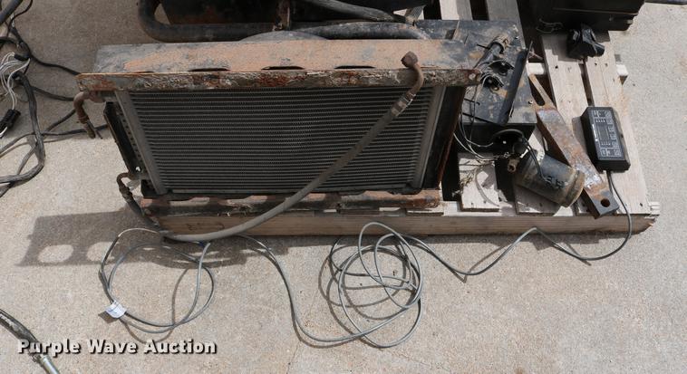 image for item EW9165 Thermo King auxiliary power unit