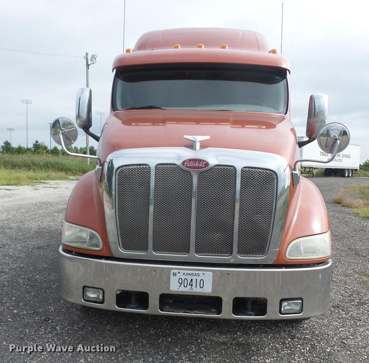 image for item K6249 2010 Peterbilt 387 semi truck